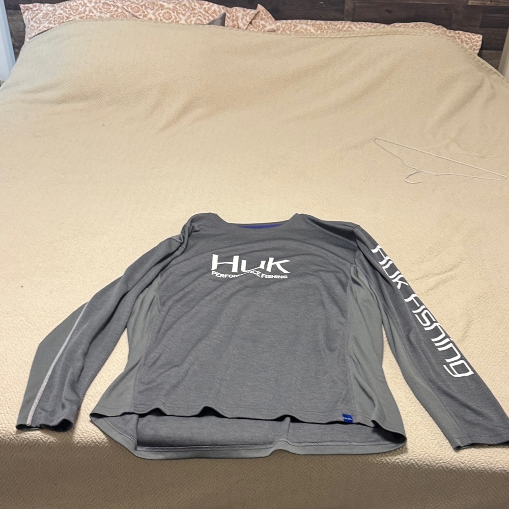 Huk Men's Charcoal Long Sleeve Fishing Tee